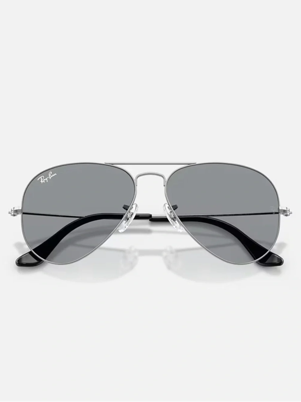 Ray-Ban nose pads adjustable